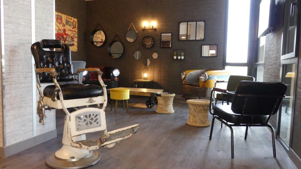 Break Hotel Vierzon Zewnętrze zdjęcie